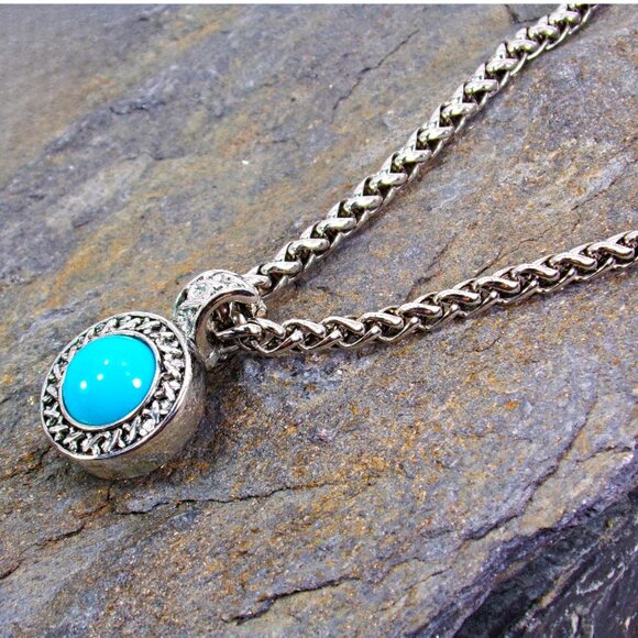 Turquoise round pendant necklace with small crystals on thick silver chain - Picture 7 of 12
